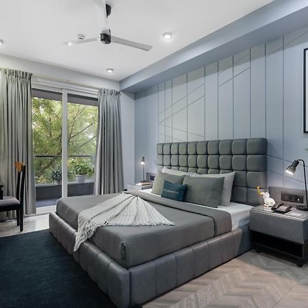 Bedchambers Serviced Apartments, Mg Road Гургаон Екстериор снимка