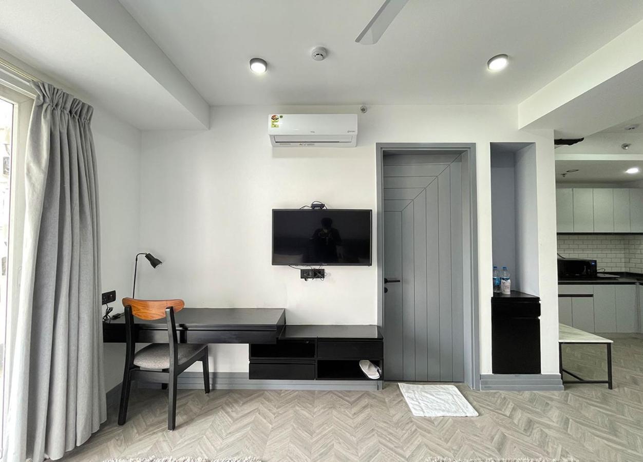 Bedchambers Serviced Apartments, Mg Road Гургаон Екстериор снимка