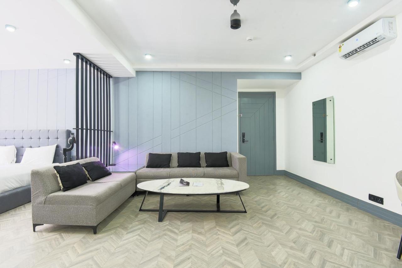 Bedchambers Serviced Apartments, Mg Road Гургаон Екстериор снимка
