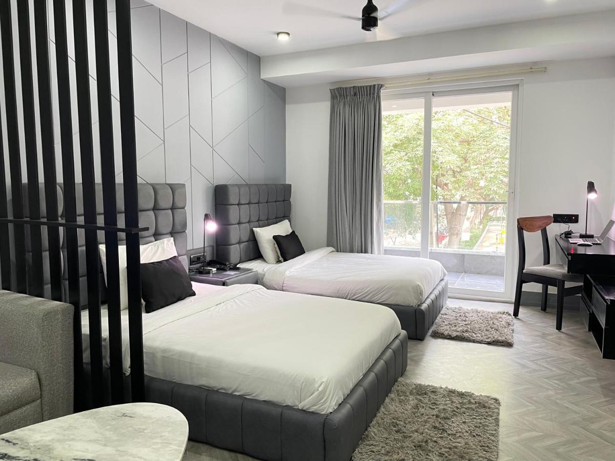 Bedchambers Serviced Apartments, Mg Road Гургаон Екстериор снимка