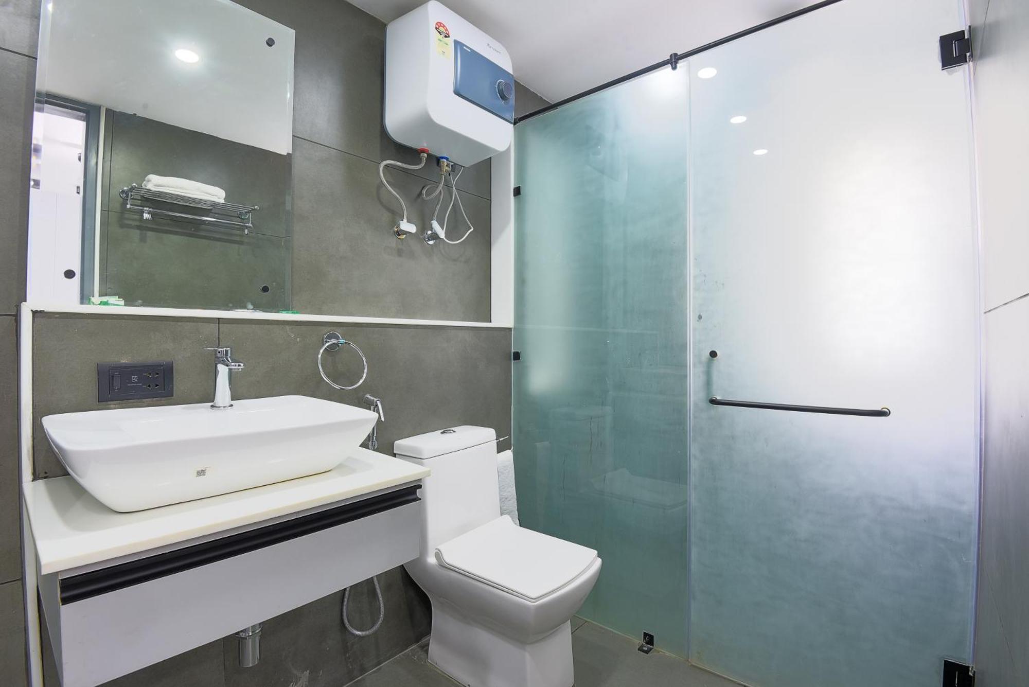 Bedchambers Serviced Apartments, Mg Road Гургаон Екстериор снимка