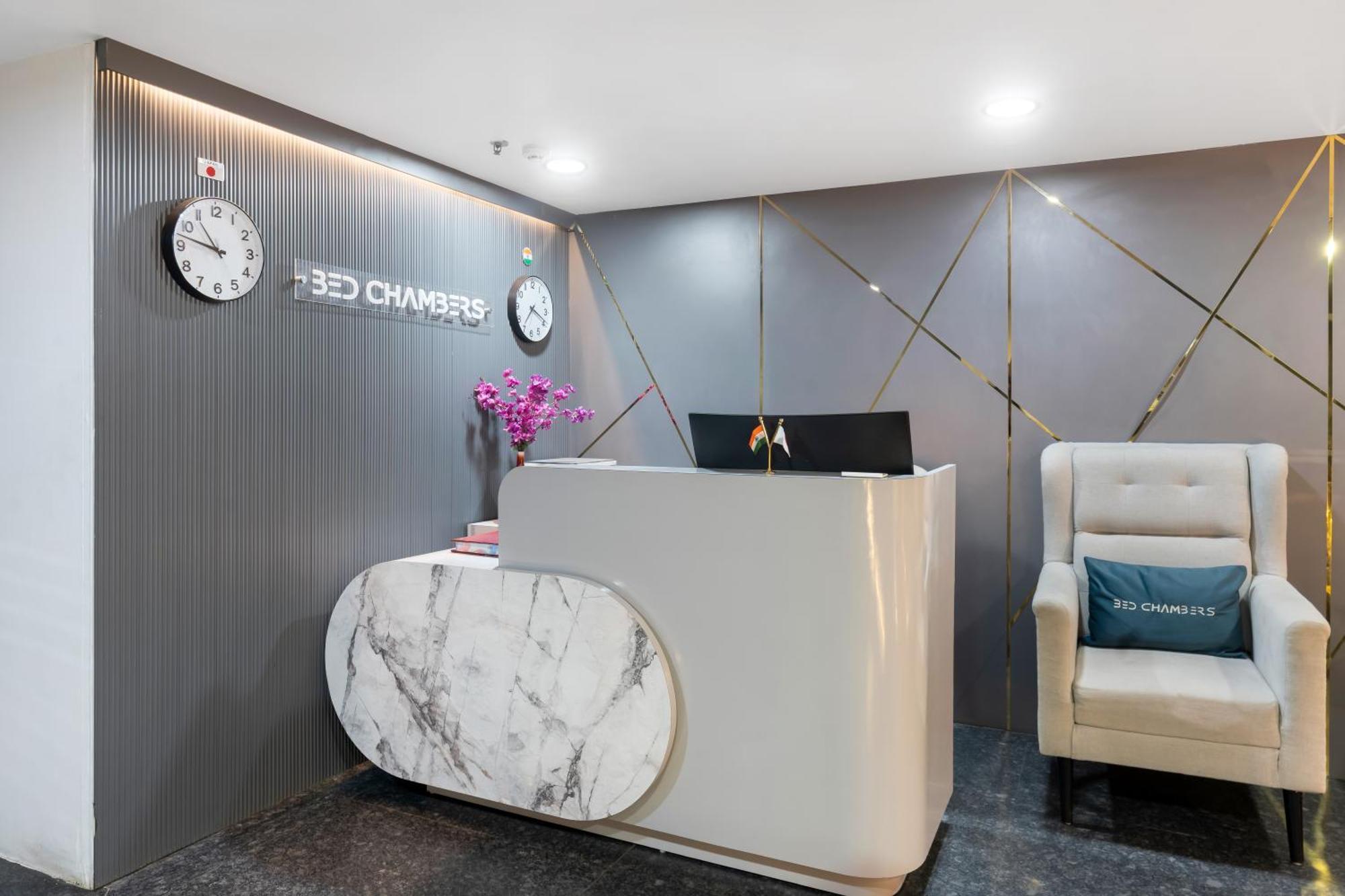 Bedchambers Serviced Apartments, Mg Road Гургаон Екстериор снимка
