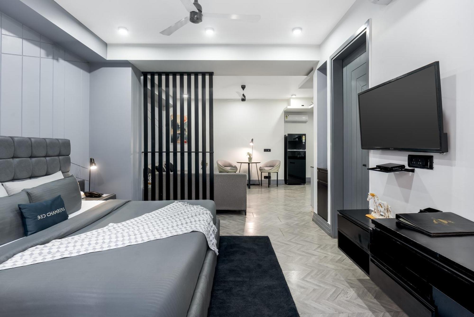 Bedchambers Serviced Apartments, Mg Road Гургаон Екстериор снимка