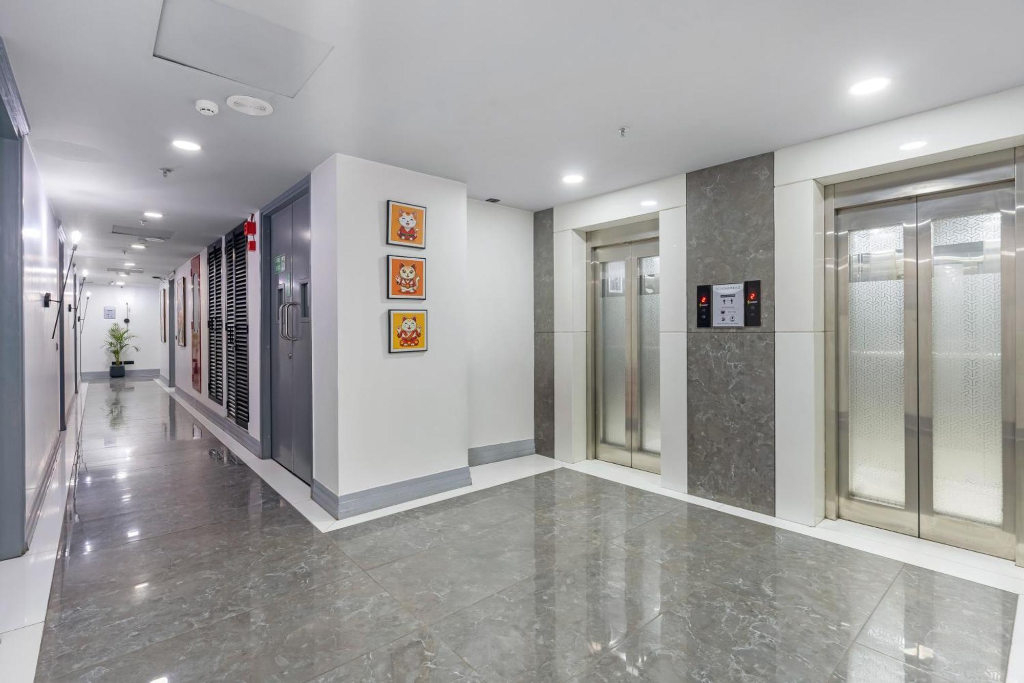 Bedchambers Serviced Apartments, Mg Road Гургаон Екстериор снимка